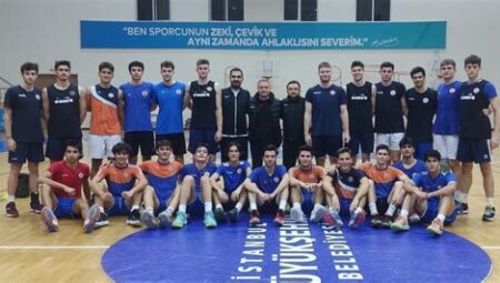 Voleybol Oyuncuları İçin Performans Testleri ve Analizleri